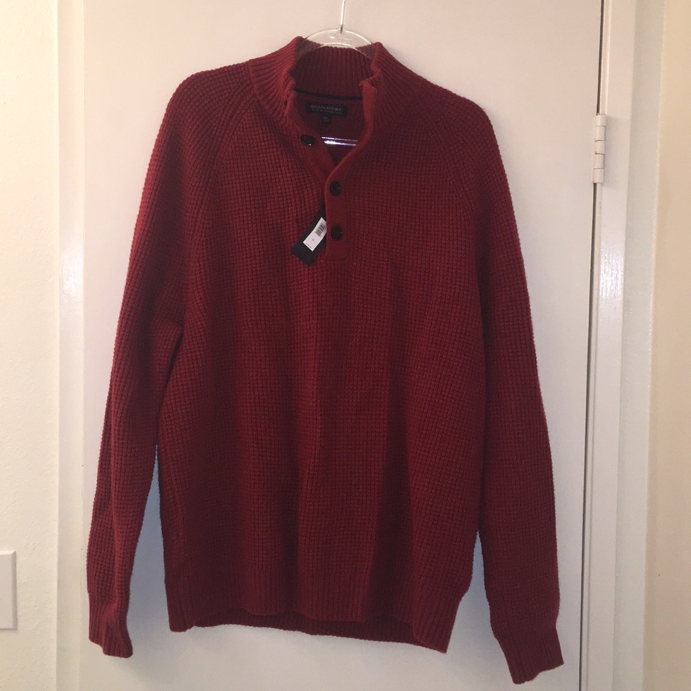 Banana Republic men’s sweater.